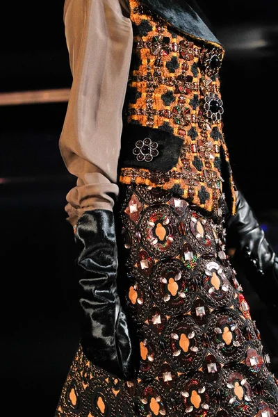 Look 129